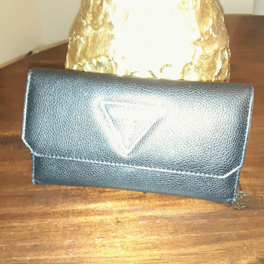 Guess Wallet